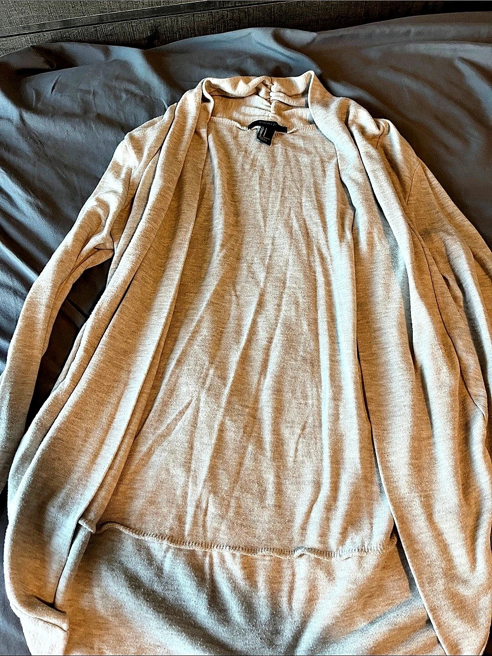 Forever 21 Long Sleeve cardigan in Beige Size Small
